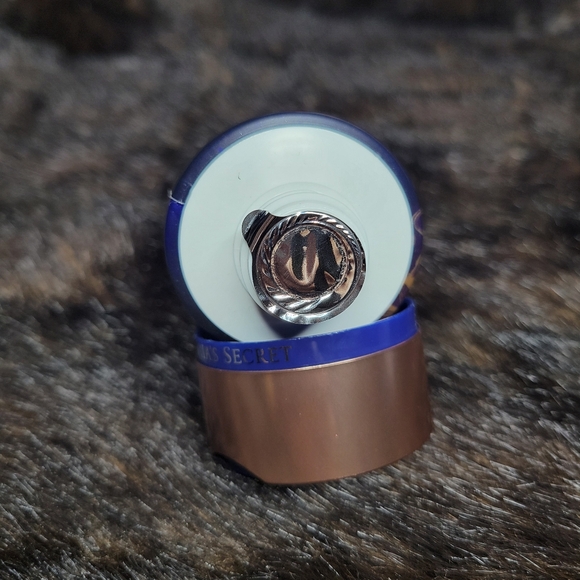 Victoria's Secret Bare Vanilla Starlit Lotion NWT - Picture 3 of 3